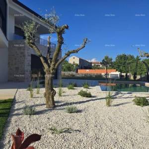 Luksuzna, moderna vila sa bazenom, spremna za uselejnje!!! Sv.Lovreč, okolica Poreča!