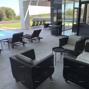 Luksuzna Moderna Vila u Ližnjanu – Idealna za Odmor i Investiciju.