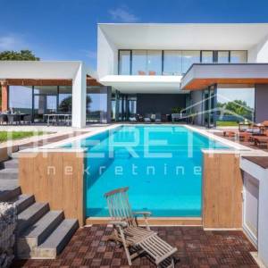Luksuzna SMART HOME villa s Infinity bazenom 400m od mora