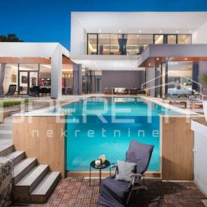 Luksuzna SMART HOME villa s Infinity bazenom 400m od mora