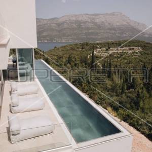 Luksuzna Vila na Korčuli: Oaza Mediteranskog Života s Pogledom na More