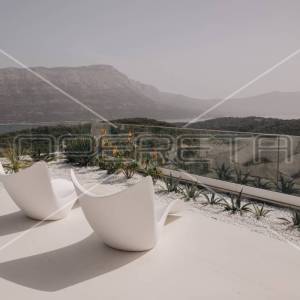 Luksuzna Vila na Korčuli: Oaza Mediteranskog Života s Pogledom na More