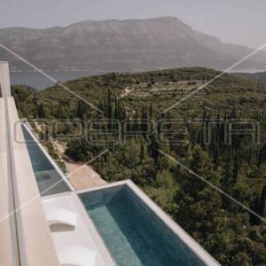 Luksuzna Vila na Korčuli: Oaza Mediteranskog Života s Pogledom na More