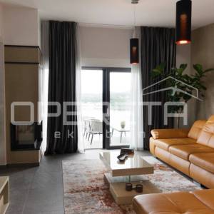 Luksuzna vila s bazenom, 300m2, Zatoglav