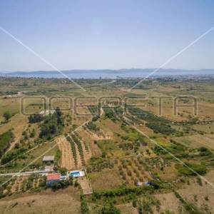 Luksuzna vila s prostranom okućnicom i intimnom atmosferom u blizini Zadra
