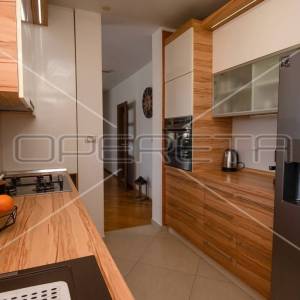 Luksuzna villa prvoklasne izgradnje, 283 m2, Dubrava kraj Šibenika