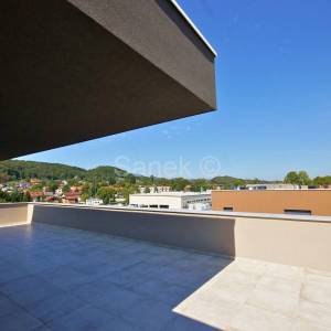 Luksuzni četverosobni penthouse- novogradnja
