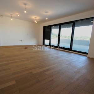 Luksuzni četverosobni penthouse- novogradnja