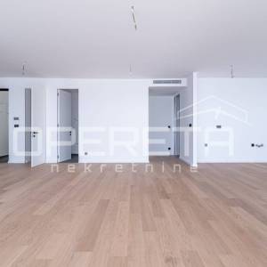 Luksuzni penthouse s privatnim bazenom i krovnom terasom – Opatija, panoramski p