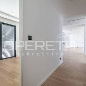 Luksuzni penthouse s privatnim bazenom i krovnom terasom – Opatija, panoramski p