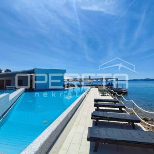 Luksuzni stan u 4* resortu, 2. red do mora, bazen 
