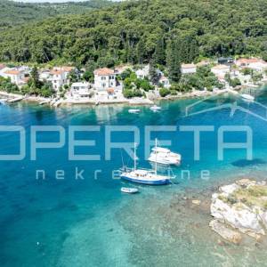Luksuzno namješteni stanovi uz more na Korčuli – rijetka prilika