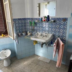 Mali Lošinj - centar, 320m2, kuća s dvorištem, potencijal!