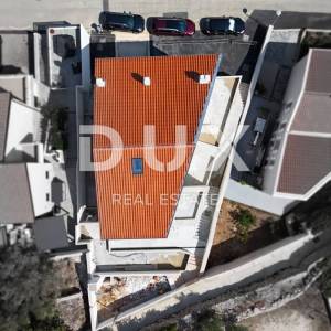 MALI LOŠINJ, CENTAR - Jedinstveni penthouse na 100m od mora!