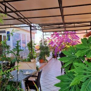 MALI LOŠINJ, CENTAR – Vila u Malom Lošinju, 200m od mora – Savršen pogled i uhodani posao