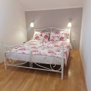 MALI LOŠINJ - Dva stana s vrtom, terasom na samo 130 metara od mora