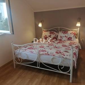 MALI LOŠINJ - Dva stana s vrtom, terasom na samo 130 metara od mora