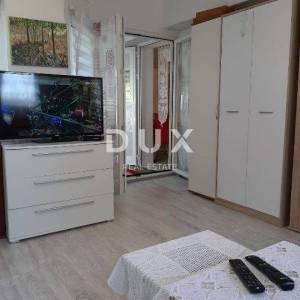 MALI LOŠINJ - Dva stana u neposrednoj blizini mora