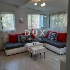 MALI LOŠINJ - Dva stana u neposrednoj blizini mora