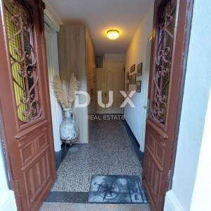 MALI LOŠINJ - dvije samostojeće kuće u strogom centru