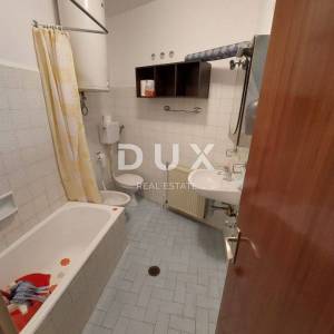 MALI LOŠINJ - dvije samostojeće kuće u strogom centru