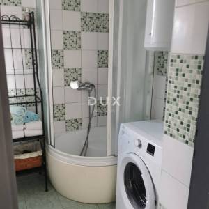 MALI LOŠINJ- etaža kuće sa tri stana