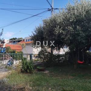MALI LOŠINJ- etaža kuće sa tri stana