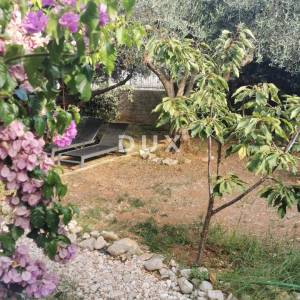 MALI LOŠINJ- etaža kuće sa tri stana