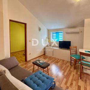 MALI LOŠINJ - Etaža s pogledom na more u mirnom dijelu otoka