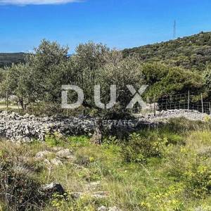 MALI LOŠINJ - Građevinsko zemljište na mirnoj lokaciji s pogledom na more