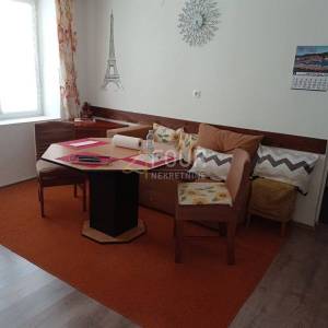 Mali Lošinj, kuća 360m2, garaža, okućnica, blizina centra i mora