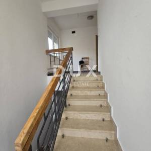 MALI LOŠINJ - KUĆA  na mirnom mjestu, rijetkost na tržištu