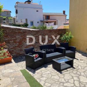 MALI LOŠINJ, kuća sa dva stana i uređenom okućnicom 170m2