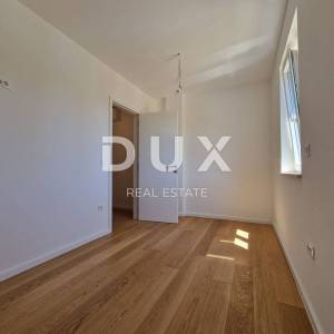 MALI LOŠINJ, NEREZINE - 80 m od mora! Dvoetažni apartman s okućnicom i parkingom