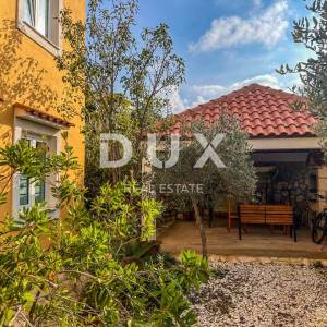 MALI LOŠINJ, OKOLICA - Apartmanska kuća u mirnom dijelu otoka