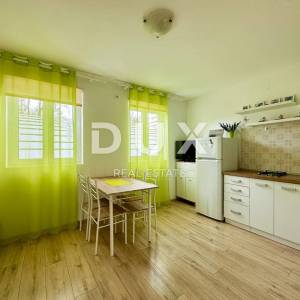 MALI LOŠINJ, OKOLICA - Apartmanska kuća u mirnom dijelu otoka