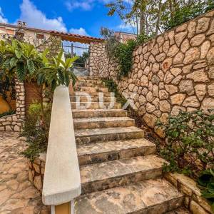 MALI LOŠINJ, OKOLICA - Apartmanska kuća u mirnom dijelu otoka