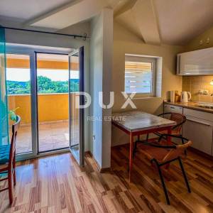 MALI LOŠINJ, OKOLICA - Apartmanska kuća u mirnom dijelu otoka