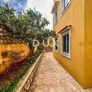 MALI LOŠINJ, OKOLICA - Apartmanska kuća u mirnom dijelu otoka