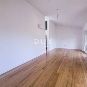 MALI LOŠINJ - Penthouse u centru na 100m od mora s garažom