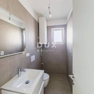 MALI LOŠINJ - Penthouse u centru na 100m od mora s garažom