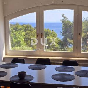  MALI LOŠINJ -  trosobni stan sa terasom i pogledom na more 