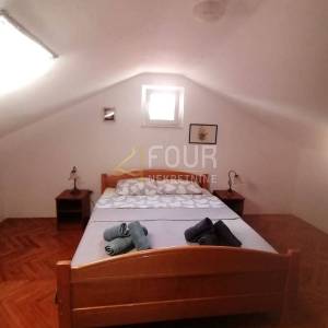 Mali Lošinj, Unije, dvoetažni stan, 88.39m2, 3s+db, terasa