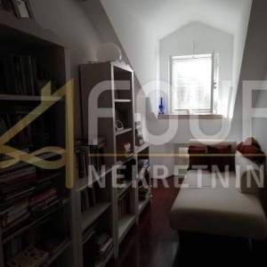 Mali Lošinj, Unije, kamena kuća 30m od mora
