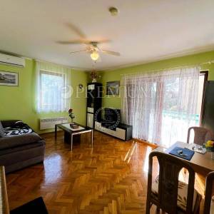 Malinska, apartman, 1. kat, 300 m od mora