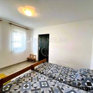 Malinska, apartman, 45 m2, 140 m od plaže!  