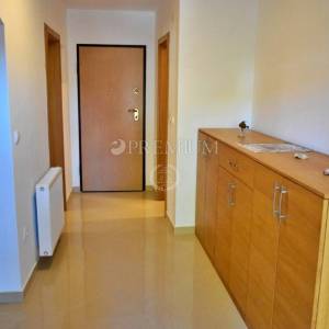 Malinska, apartman prvi red do mora! Prilika!