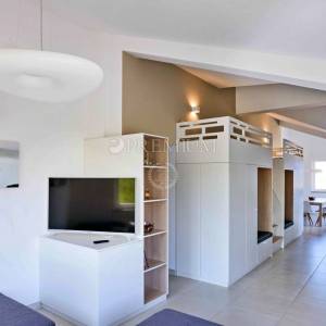 Malinska, apartman s dvije terase i pogledom na more!