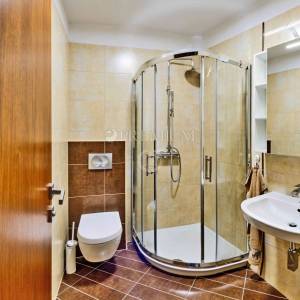 Malinska, apartman s dvije terase i pogledom na more!