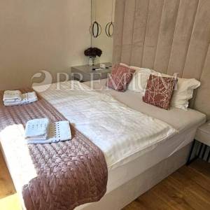 Malinska, apartman s pogledom na more i bazenom! Novogradnja